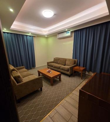 ذهبية خميس للشقق المخدومة