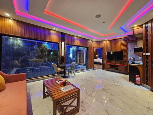 شاليهات لافندر فلور الشقيق