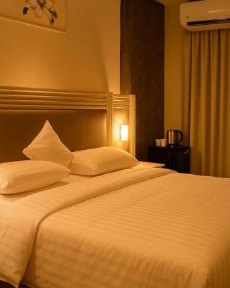 شقة أنيقة غرفة وصالة بأثاث فندقي