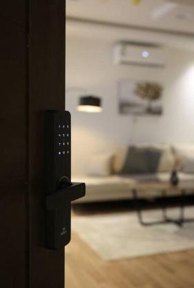 شقة بصالة وغرفتين نوم مريحة