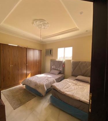 شقة مؤثثة بالكامل مع غرفتين نوم