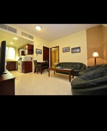 شقق البتراء للعزاب