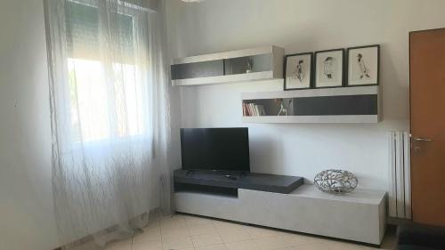 ᑢᗩSᗩ ᘻᗩᖴᗩᒪᗪᗩ zona stazione - teatro - centro con parcheggio interno