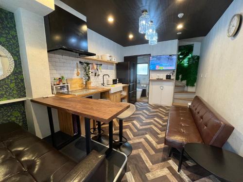 池袋C1出口徒歩5分 2LDK まるまる貸切 衛生設備充実