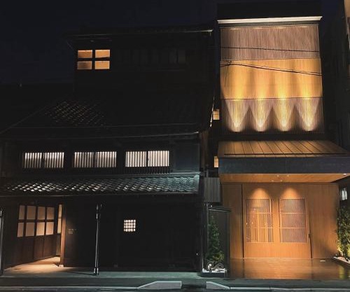 黒梅屋 Kurumiya