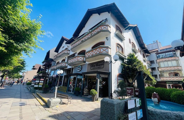 02 Dorm -Apenas 01 quadra da Rua Coberta