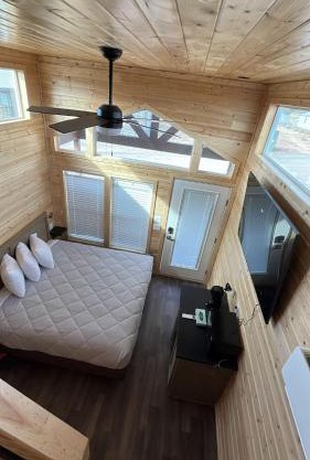 060A Brand New Cozy Cabin with Loft & King bed near Grand Canyon South Rim