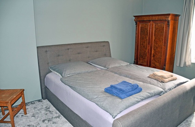 07 Muttland vacation apartment with fireplace - vacation apartments in the Gnies manor house