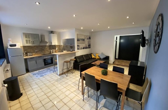 09 CHIC & COSY GRAND APPART 4 PIÈCES 75m2 HYPERCENTRE WIFI SMART TV NETFLIX