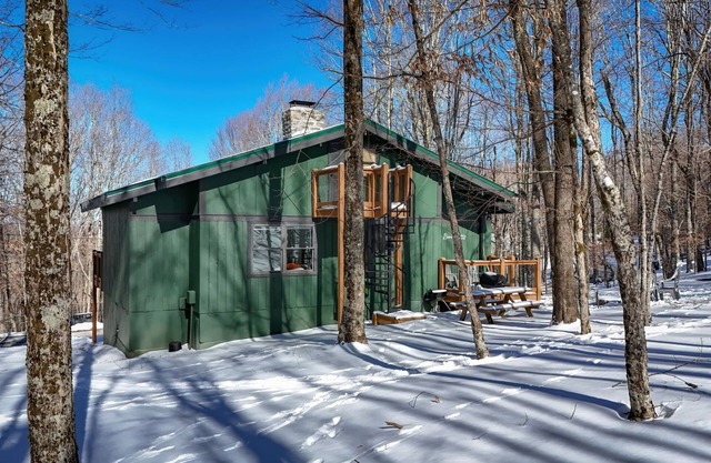 1.5 miles from Beech Resort, perfect for families