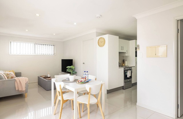 1 Bdr Apt! Spotless! Garage Parking! 318D1