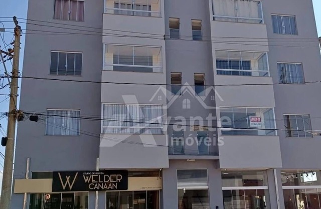 1 bedroom apartment, air conditioning and garage.