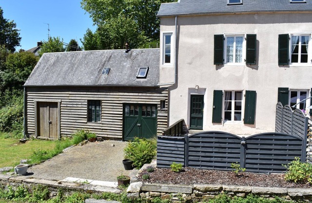 1 Bed Gite (1km from Mortain)