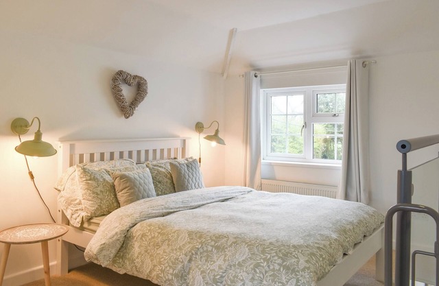 1 bedroom accommodation in Sway, near Lymington