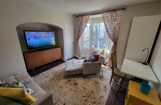 1 bedroom apartment in historic Danforth home