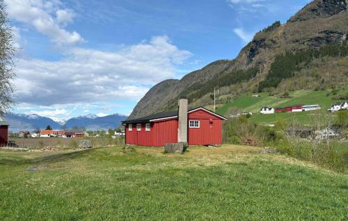 1 Bedroom Awesome Home In Vik I Sogn