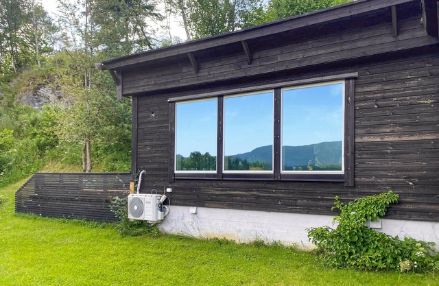 1 bedroom gorgeous apartment in Kvisvik