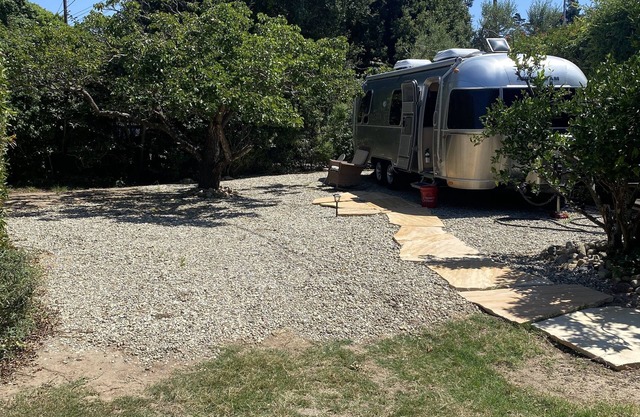 1-bedroom mobile home just 7 minutes to Santa Barbara Zoo