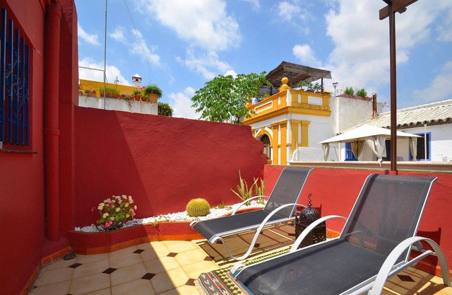 1-bedroom, private terrace, Santa Cruz quarter