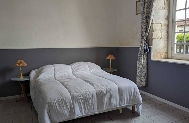 1 Bedroom Private vacation home in Chalais