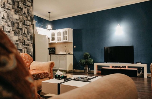 1 BHK F10 Markaz Netflix wifi comfortable living