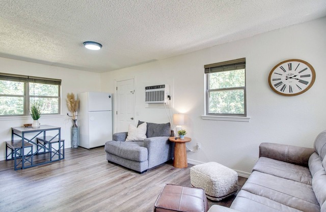 < 1 Mi to Cherokee Casino Sallisaw! Home Near I-40