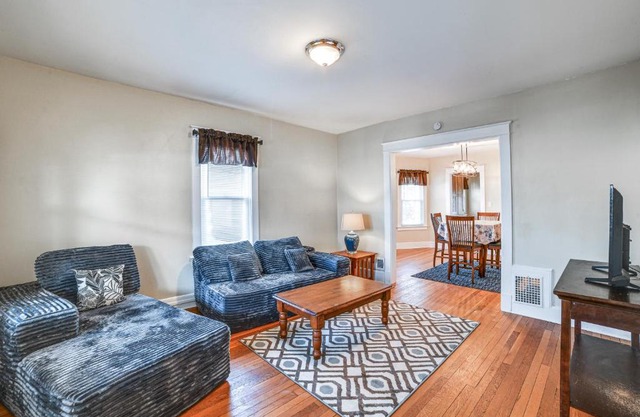 1 Mi to Dtwn Binghamton Apt with Covered Balcony!