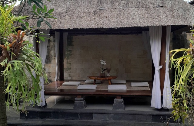 1 minute to the zoo! 2 Bedroom villa w/private pool and gazebo