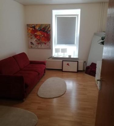 1 Zi Whg chic möbliert neben der Universität zu Kiel, 2 Fußminuten zur Ostsee,Uniklinik,Seebäder mit eigenem Parkplatz