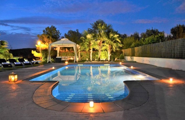 10/15 min/car from the beach! by Weekly Villas. Villa Sitges La Calma,