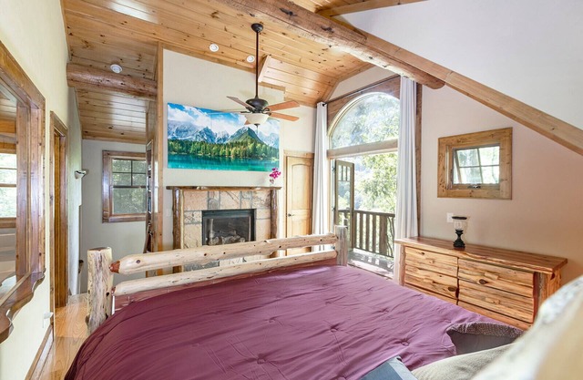 10 min from downtown Cashiers - Marina down the road - Quiet retreat