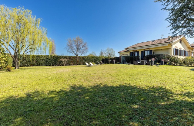 10 minutes from the beach, strategically located "Villa il Castellaccio"
