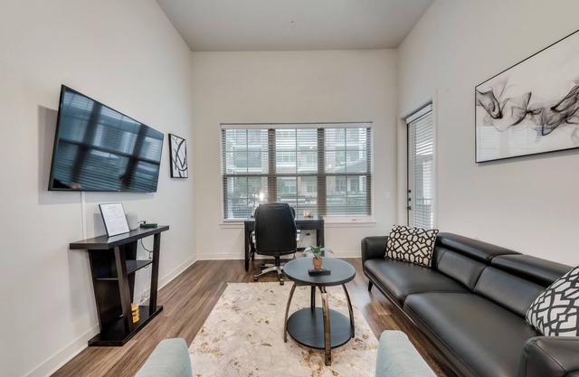 10% Off Luxe 1BD Pool Beltline Rd - Addison