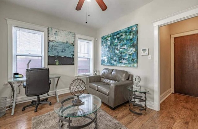 #102 ❤Charming best location Delmar Loop- Wash U