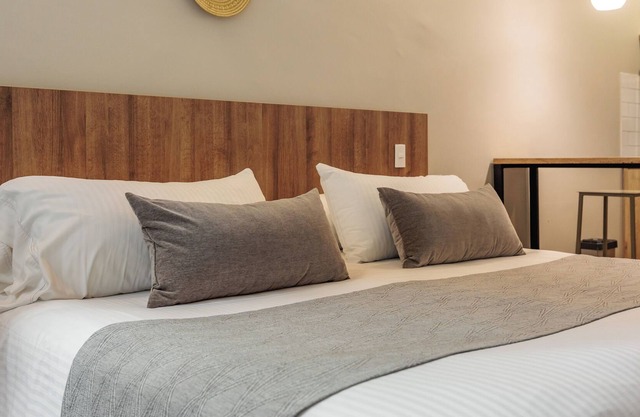 105 Circular Supreme 500Mb, AC, 2 coworking