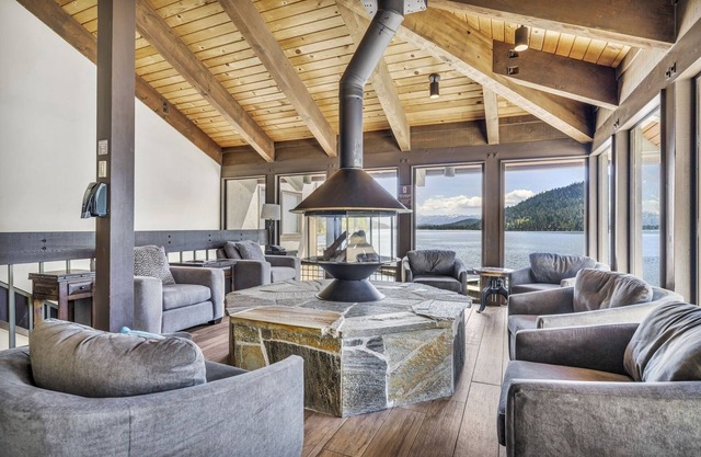 112 Bldg B 1 Bedroom Condo