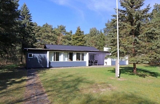 1438 Aakirkeby - Sortspættevej 10