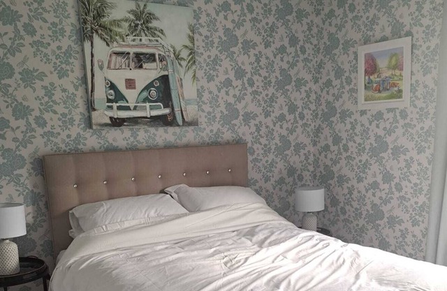 15 minutes from many attractions and places of beauty along the Antrim coast.