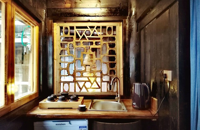 150-year-old Authentic family friendly ethnic Dong Village Wood House