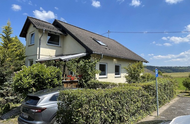 152 m² vacation apartment Quiet location on the edge of the village Overlooking the Rhine Valley Opposite the Loreley