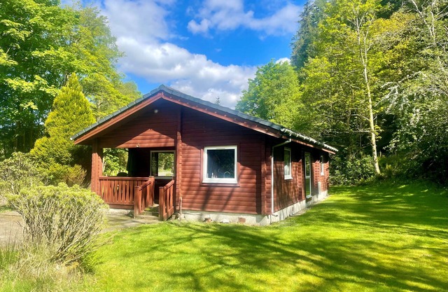 18 Lamont Lodges - a lodge that sleeps 6 guests in 3 bedrooms