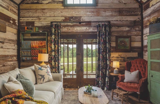 1800s Charm with Modern Perks