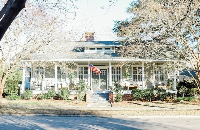 1916 Coastal Grandmother & modern ADU with firepit