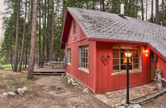 (1B) Heart of the Meadow at The Redwoods In Yosemite