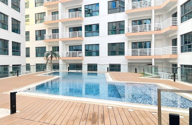 1BHK Near Airport, Pool, Parking