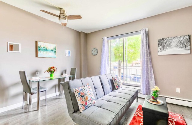 1BR Apt with King Bed & Netflix - PRIME Location