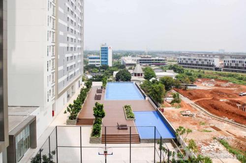 1BR Spacious Combine Unit at Vasanta Innopark Apartment By Travelio