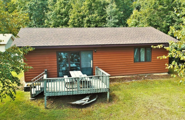 #1Lakeside Cabin W/Beautiful Views Of Moose Lake ~ Private Dock with Boat launch
