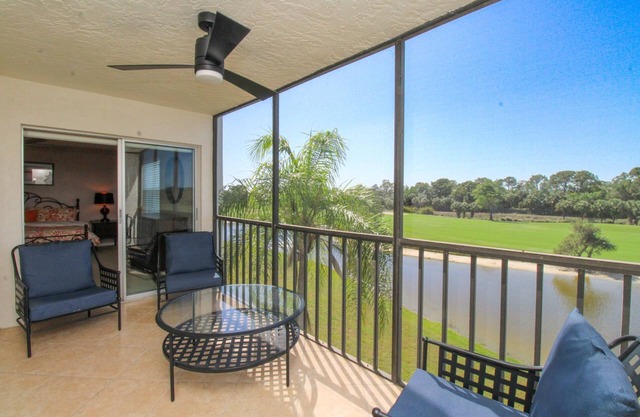 2/2 CHARMING FURNISHED CONDO AT THE ISLANDS OF IMPERIAL GOLF ESTATES