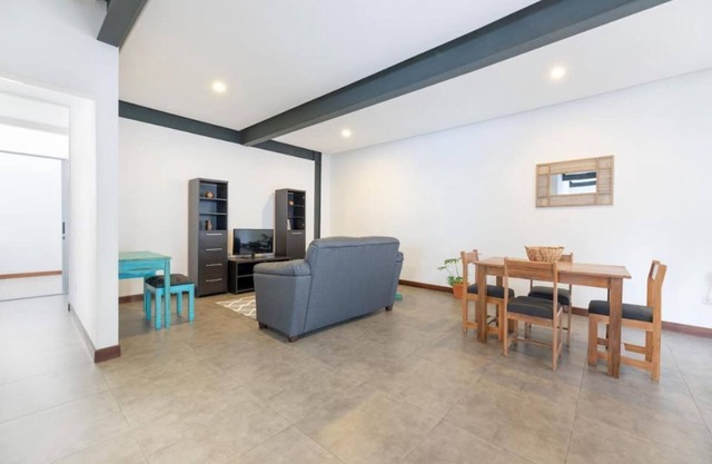 2 BDR Apt/Near Airport & Sabana Park ✈ D Nomads